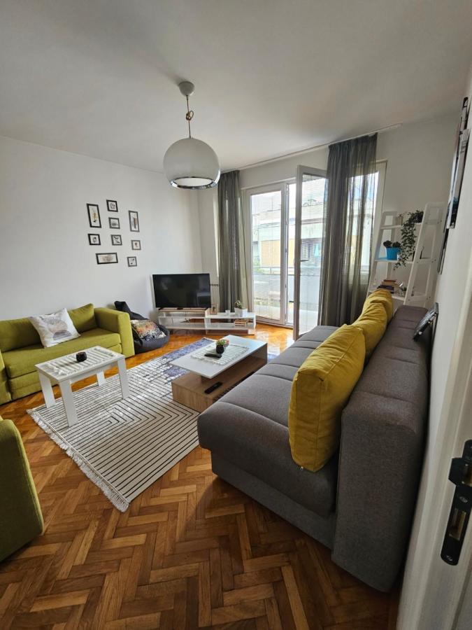 Cosy Apartment In The Heart Of Skopje Bagian luar foto