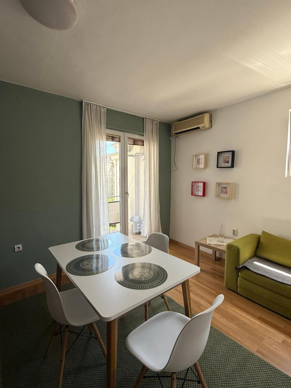 Cosy Apartment In The Heart Of Skopje Bagian luar foto