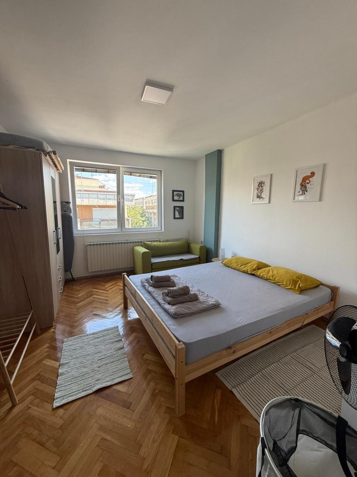 Cosy Apartment In The Heart Of Skopje Bagian luar foto