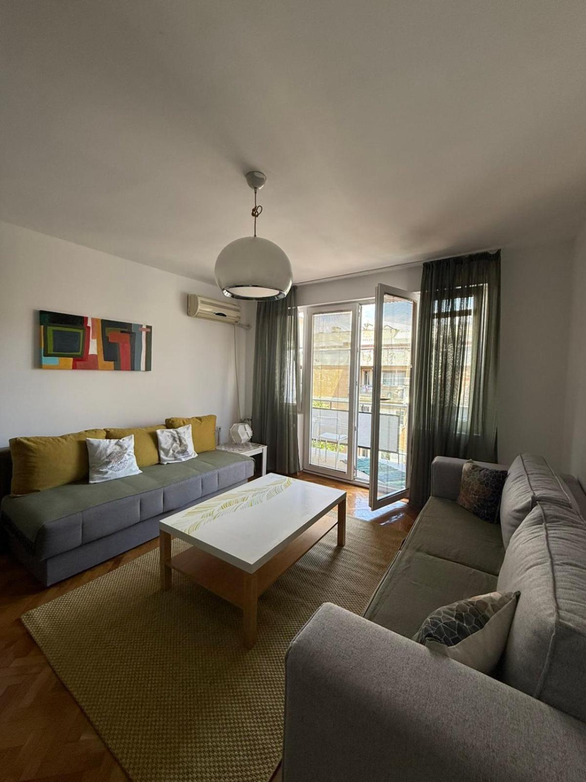 Cosy Apartment In The Heart Of Skopje Bagian luar foto