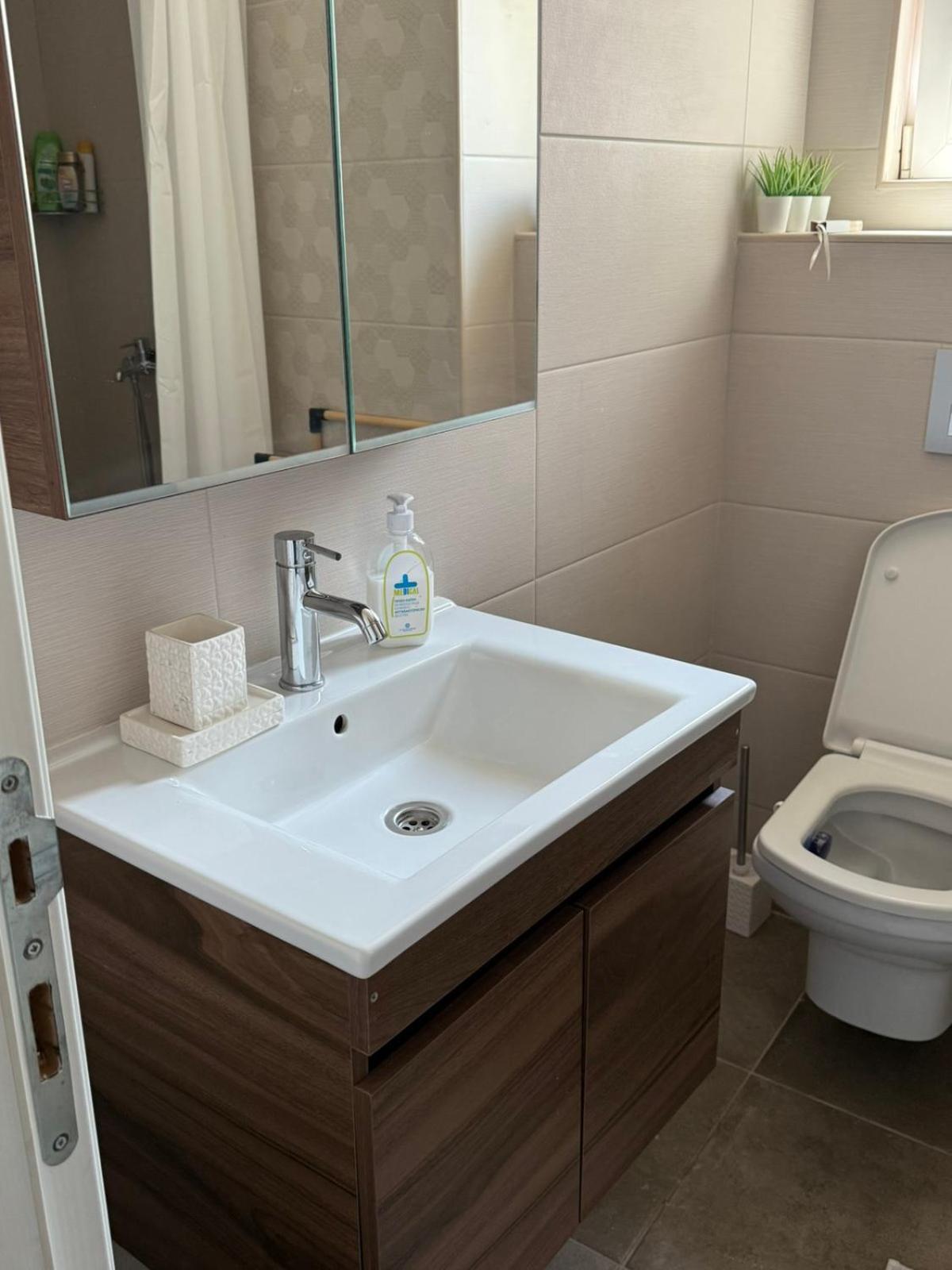 Cosy Apartment In The Heart Of Skopje Bagian luar foto