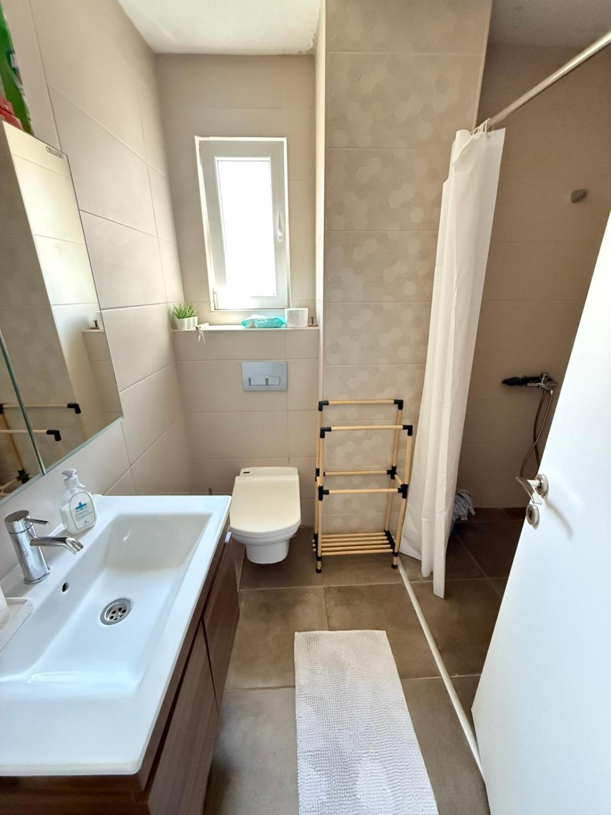 Cosy Apartment In The Heart Of Skopje Bagian luar foto
