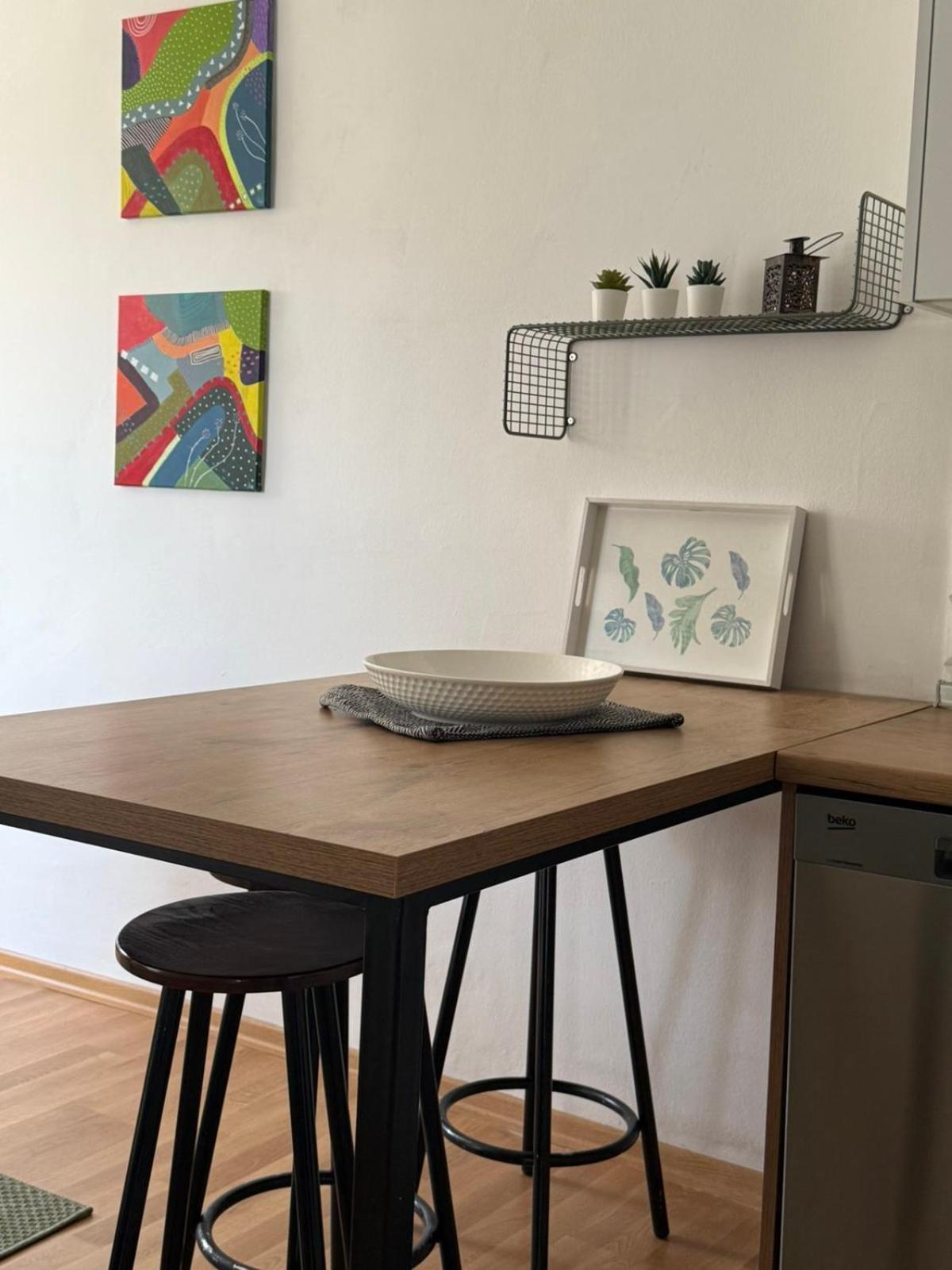 Cosy Apartment In The Heart Of Skopje Bagian luar foto