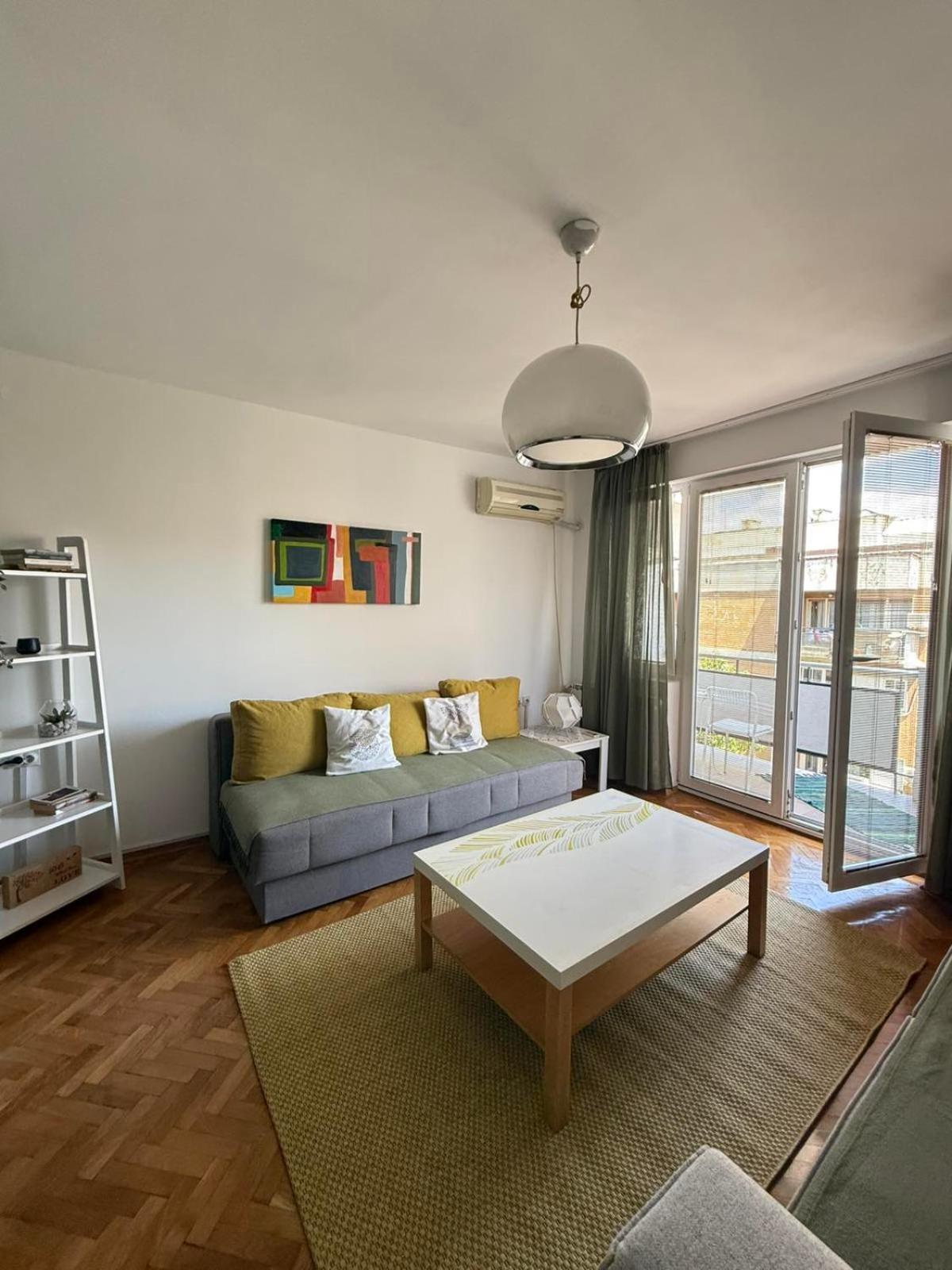 Cosy Apartment In The Heart Of Skopje Bagian luar foto